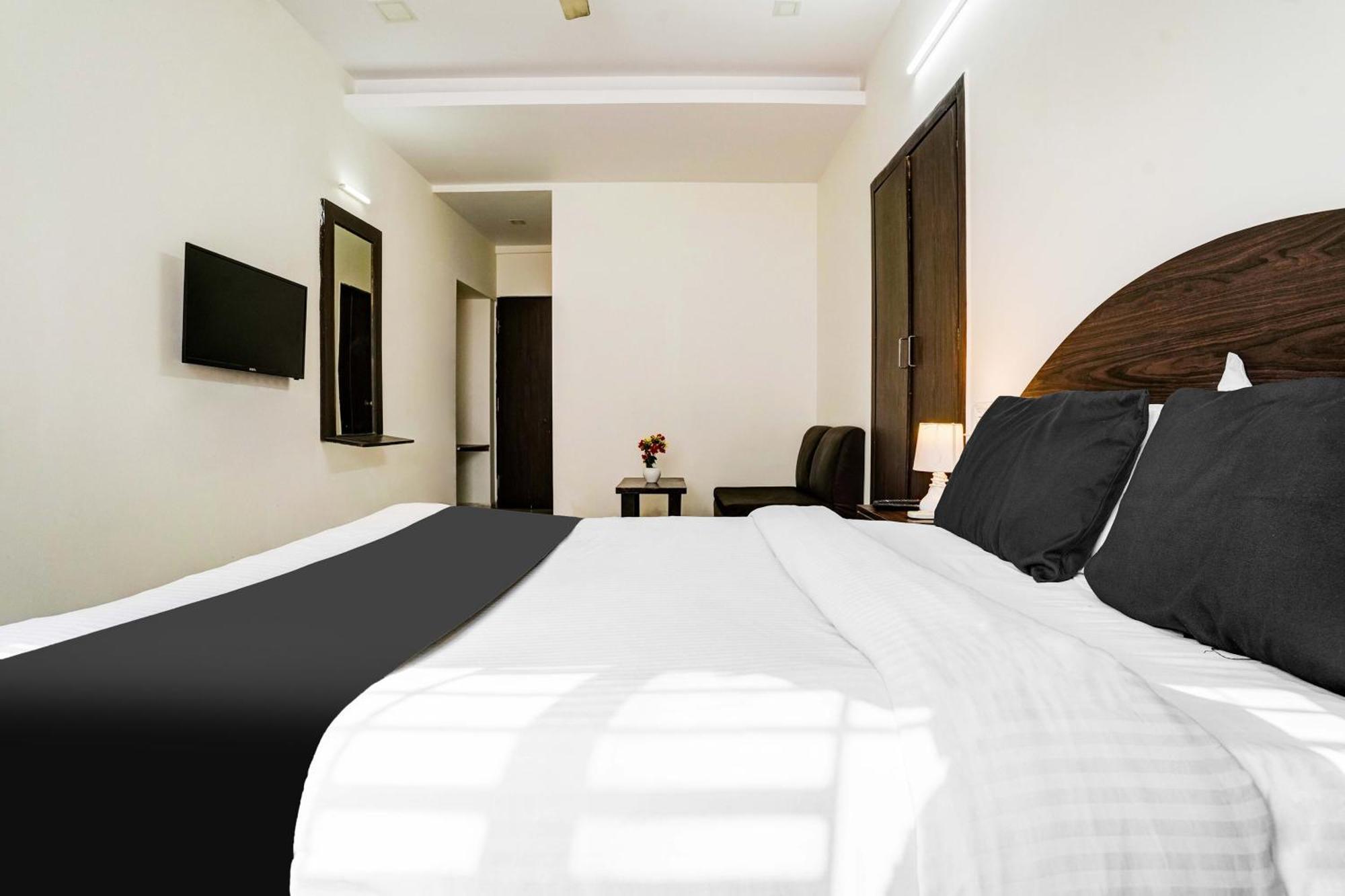 Super Hotel O Nashik Near Vijay Mamta Theatre Formerly Sahara Inn Екстериор снимка