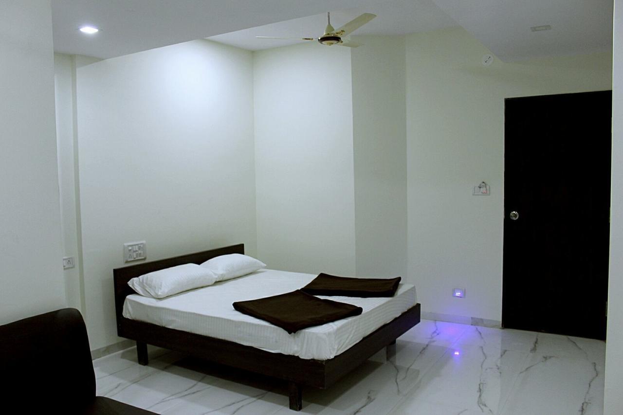 Super Hotel O Nashik Near Vijay Mamta Theatre Formerly Sahara Inn Екстериор снимка